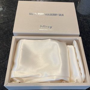 Blissy Silk Pillowcase